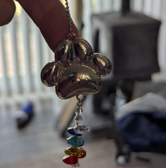 Paw Print Acrylic Suncatcher Prism Crystal Affect 13 X 1.37" Approx - Picture 3 of 8